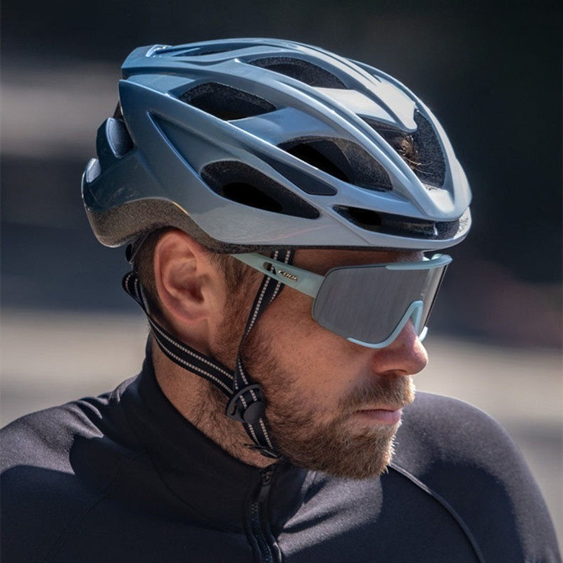 خوذة دراجة كبيرة الحجم للرجال  - مراجعة Cycling Gear For Large Men وسعره